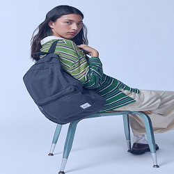 Herschel Supply Co. Daypack Backpack | Urban Outfitters Japan - Clothing,  Music, Home & Accessories